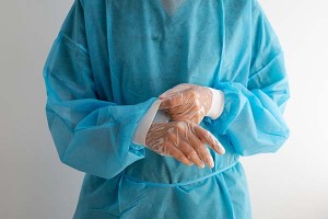 Как выбрать одноразовые халаты для пищевой промышленности