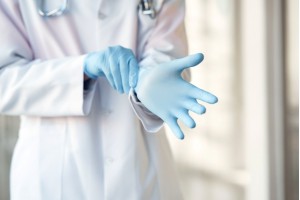 Правила использования медицинских перчаток